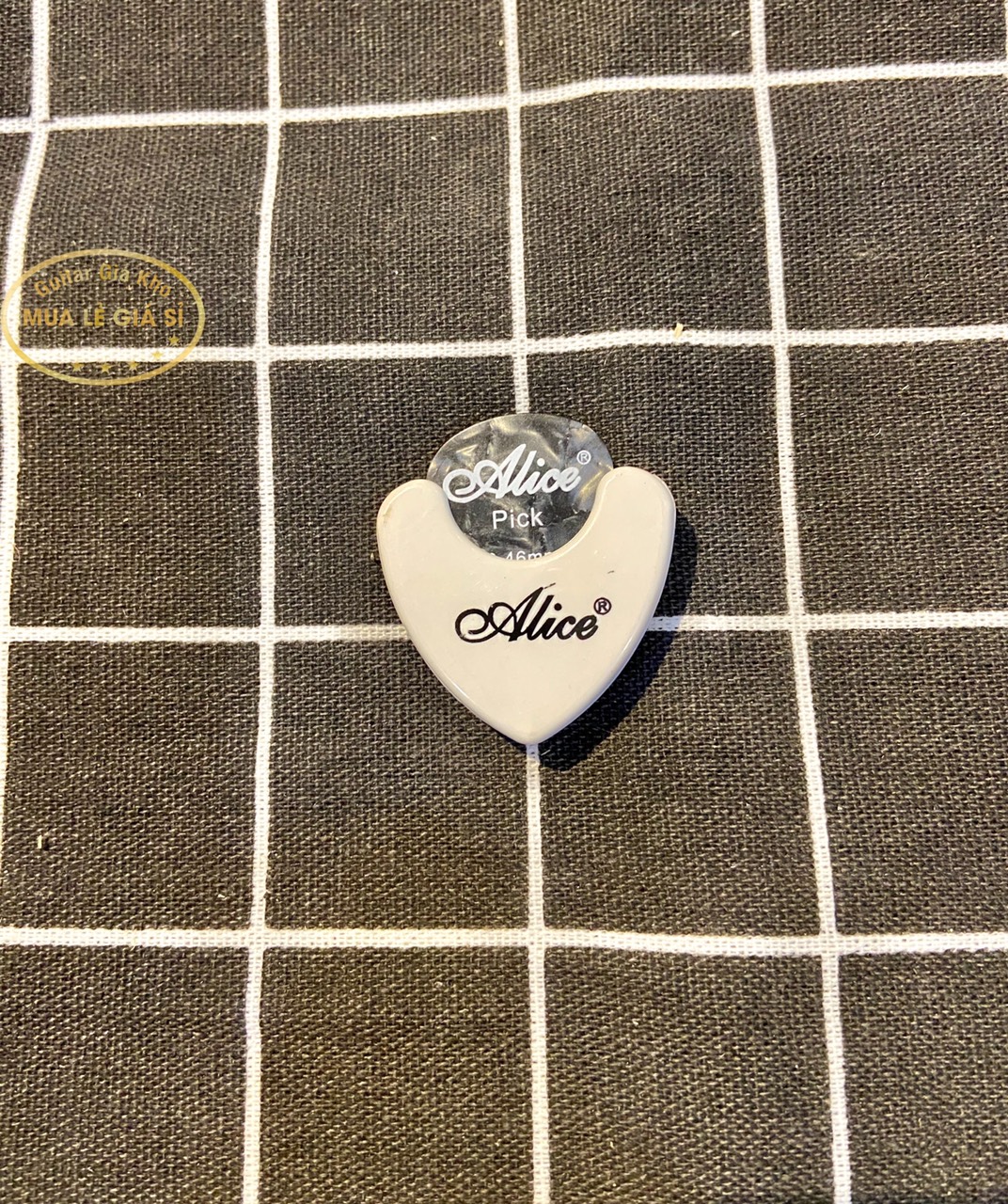 [HCM]Combo Hộp đựng + phím pick gãy đàn Guitar