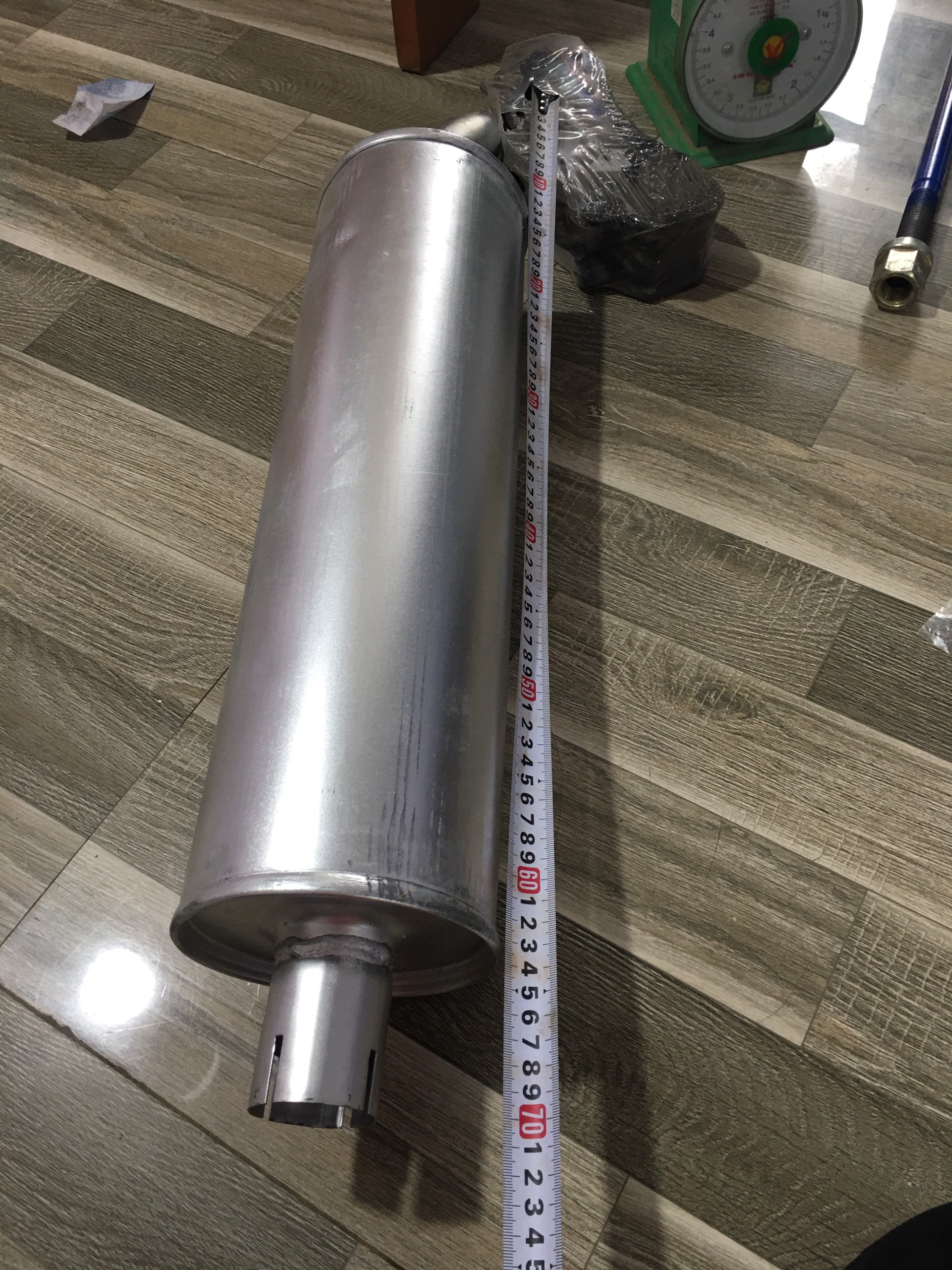 Phụ kiện ô tô: Ống xả 490 QB/2105