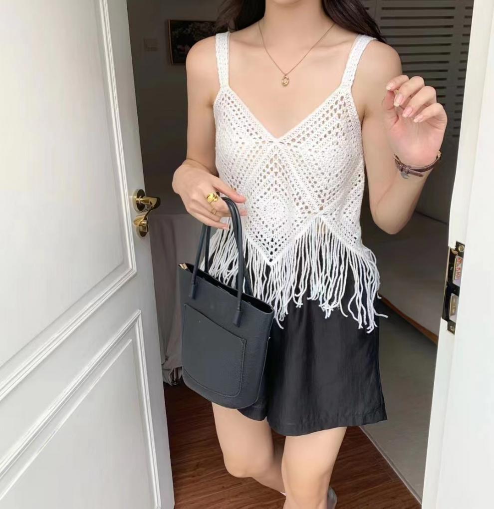 MS1084 Áo ba lỗ đan móc đi biển tua rua
