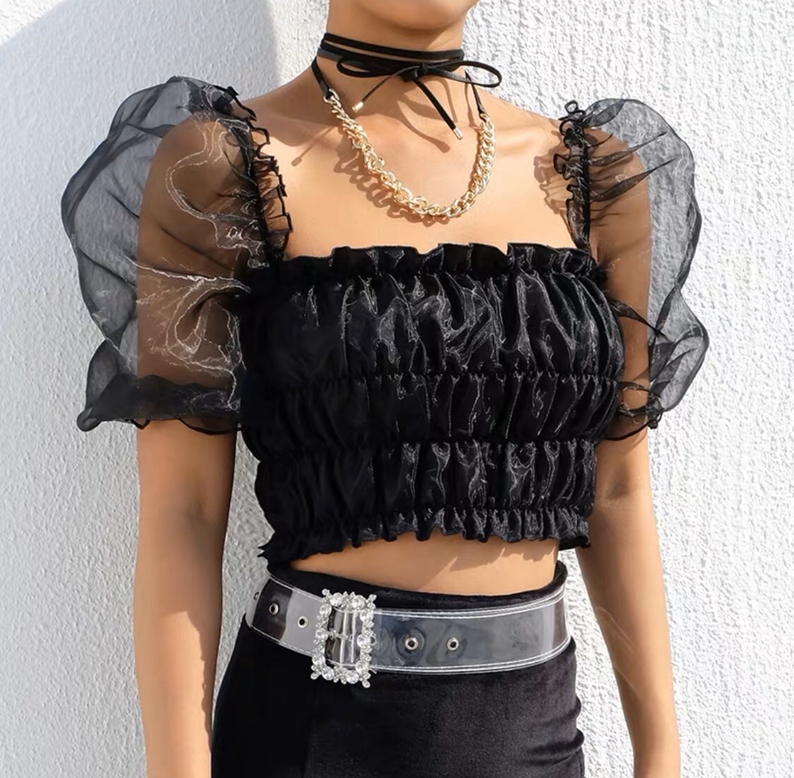 Áo croptop nhún voan kiếng