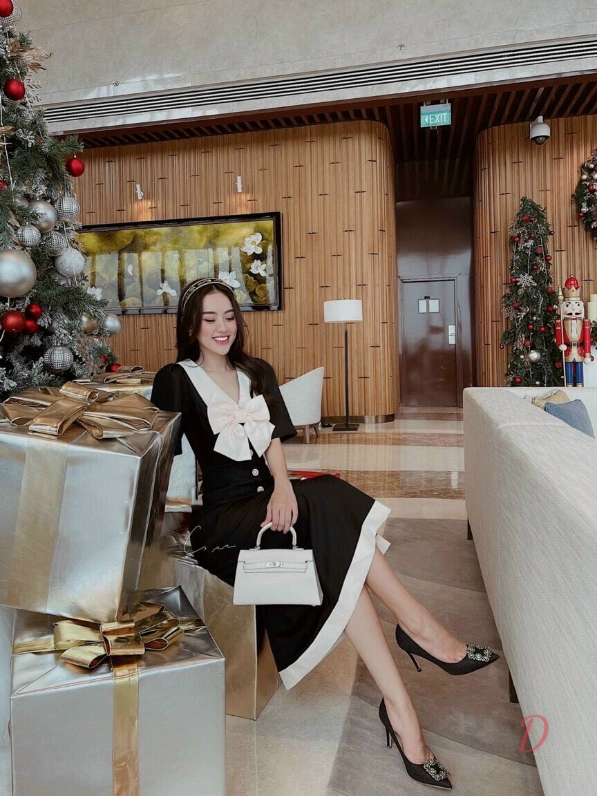 Đâm suông tay lỡ cổ sen kêt nơ