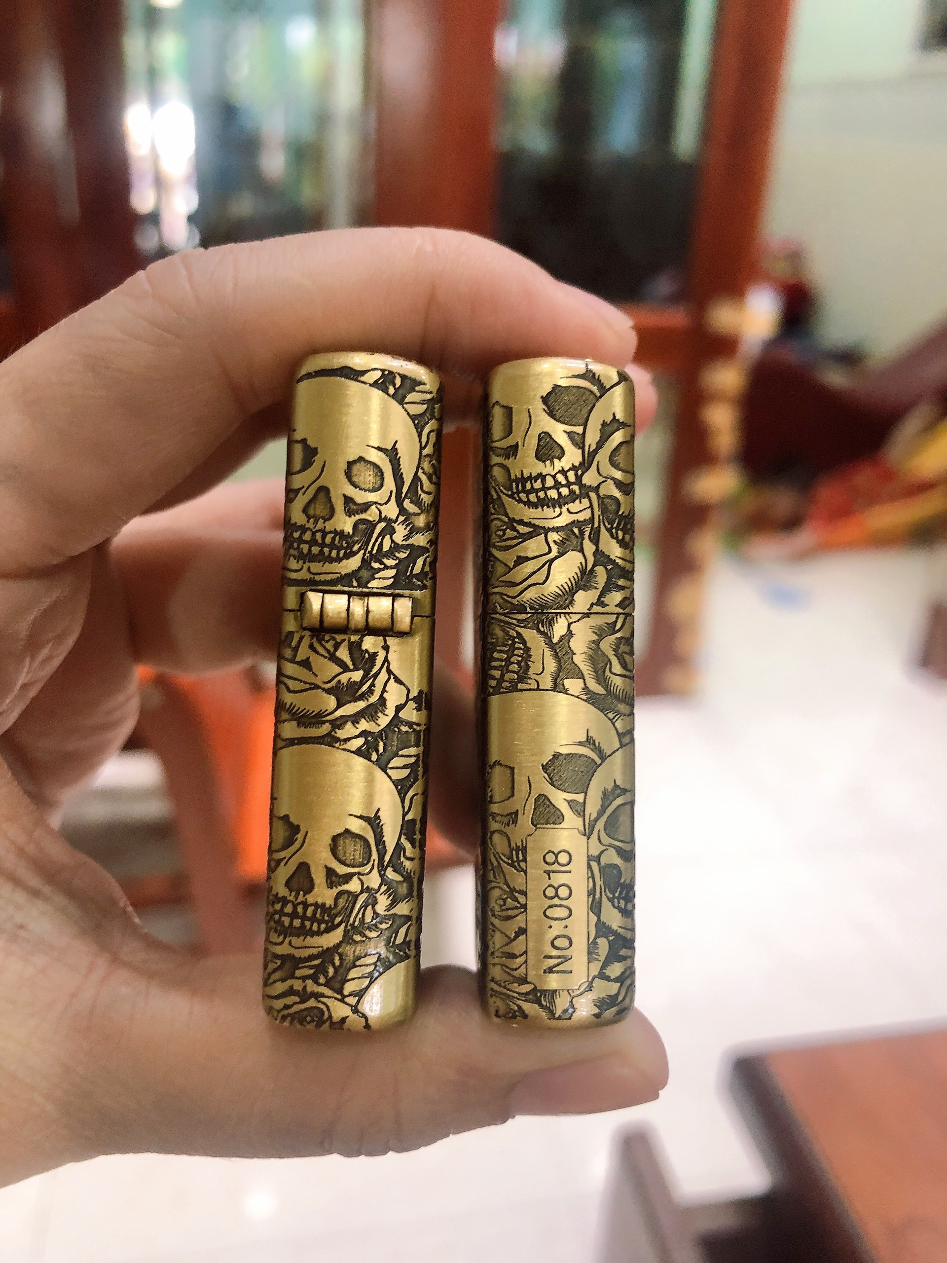 Bật Lửa Zippo Đầu Lâu Khắc Chìm Ruột Vàng - Đáy Lồi