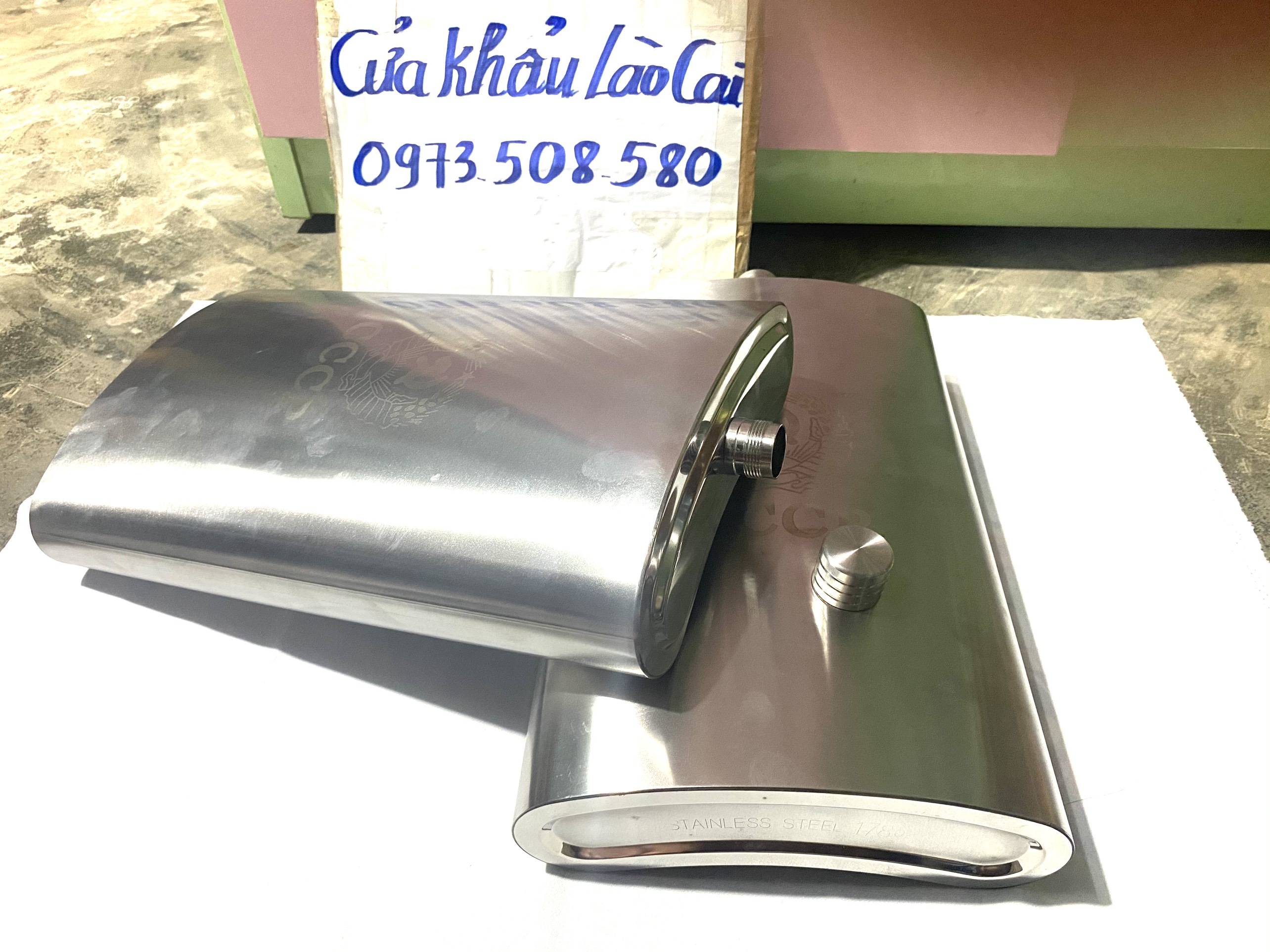 Bình  5,4 lít   tặng kèm túi Da ( 1 ly 20k)