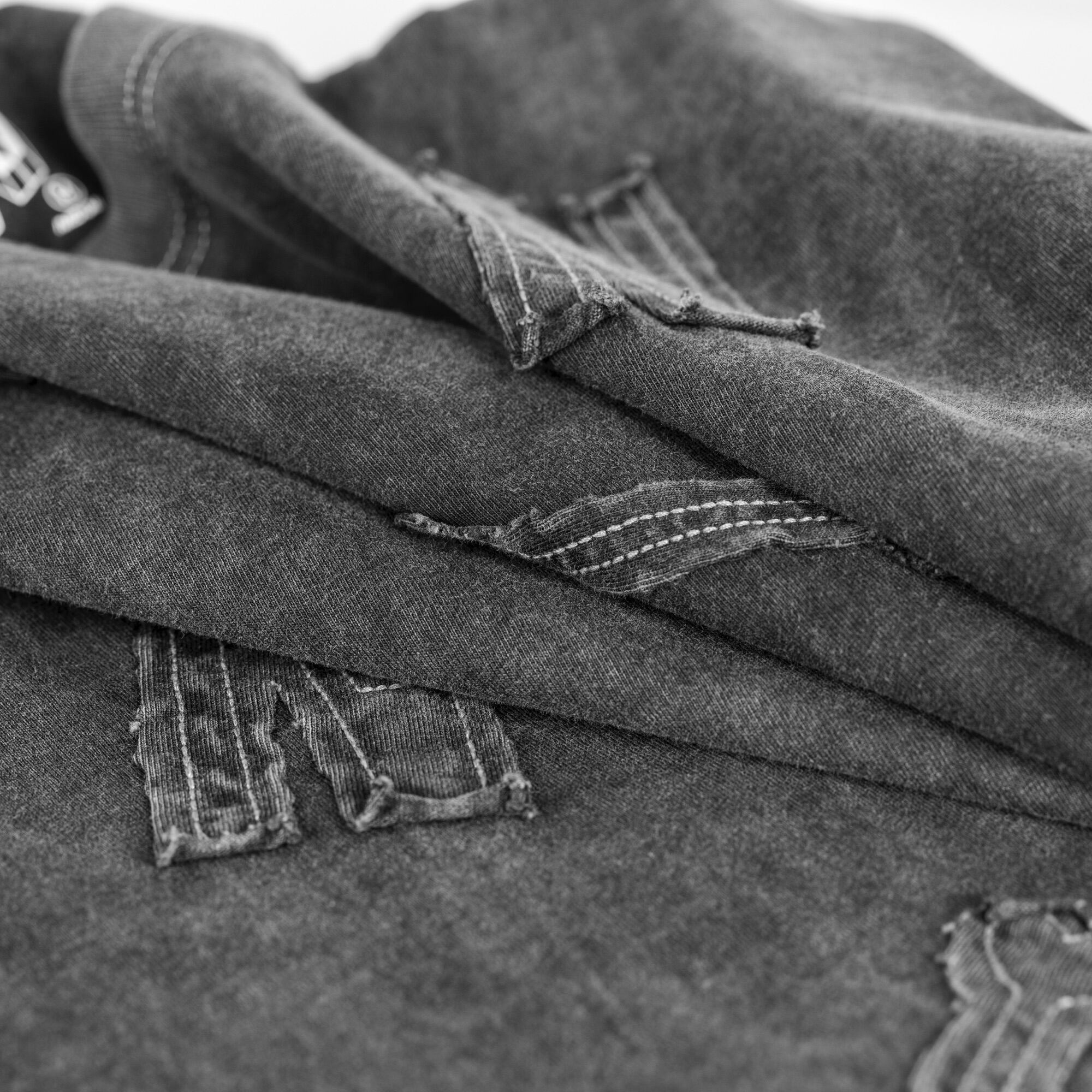 MENDE - Patch Washed Tee - Áo thun unisex xám