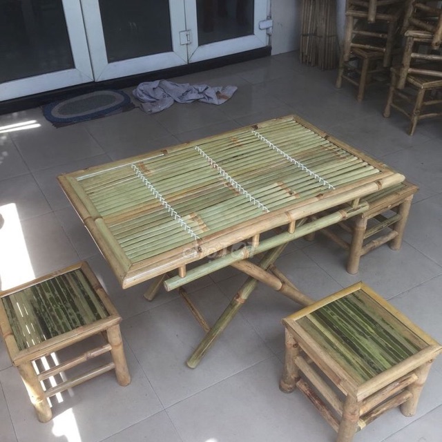 [HCM]Bộ bàn ghế tre phủ bóng