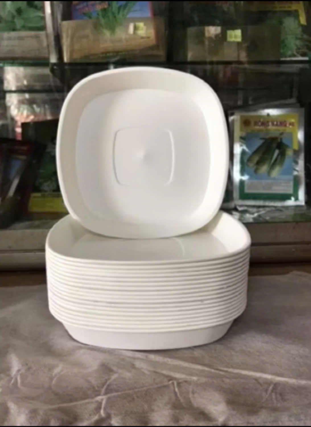 dĩa lót chậu cây vuông 17cm