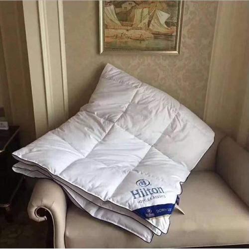 CHĂN LÔNG VŨ CAO CẤP HILTON