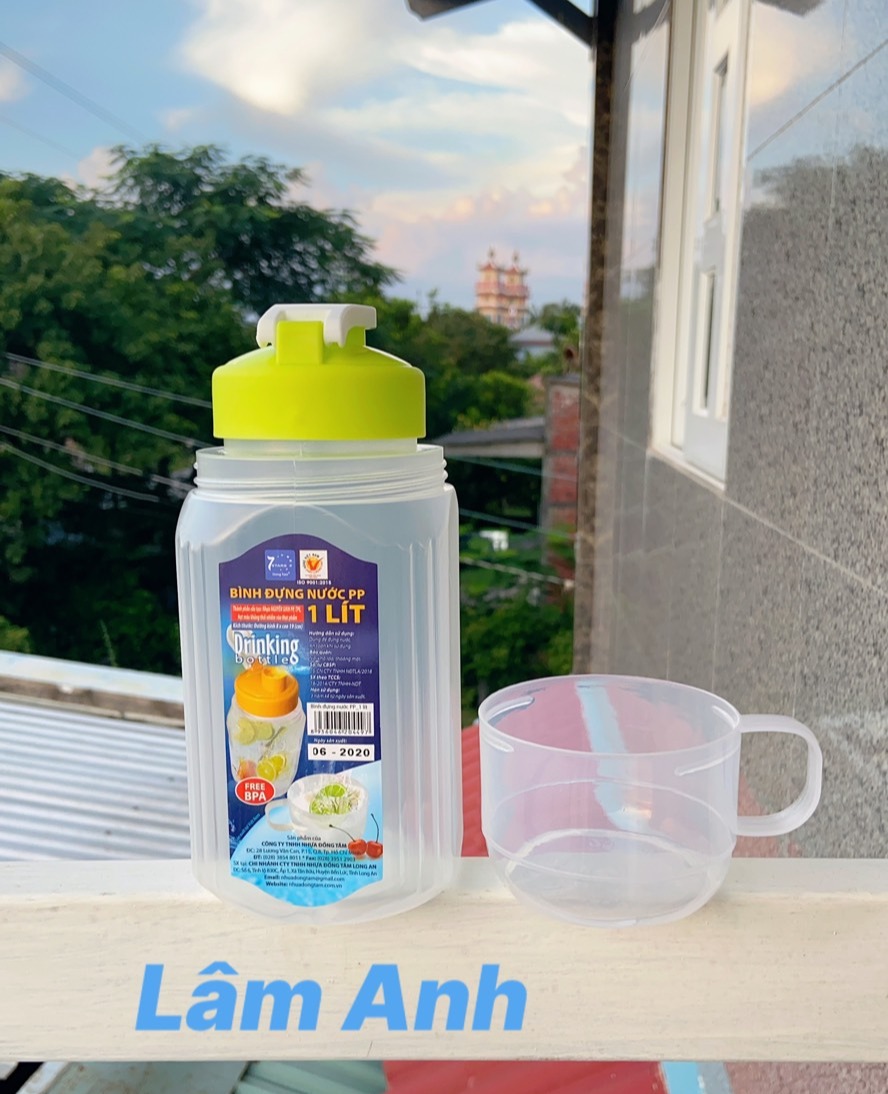 [HCM]Bình Nước Siêu Sạch Có Nắp Vặn An Toàn 1L 1L4