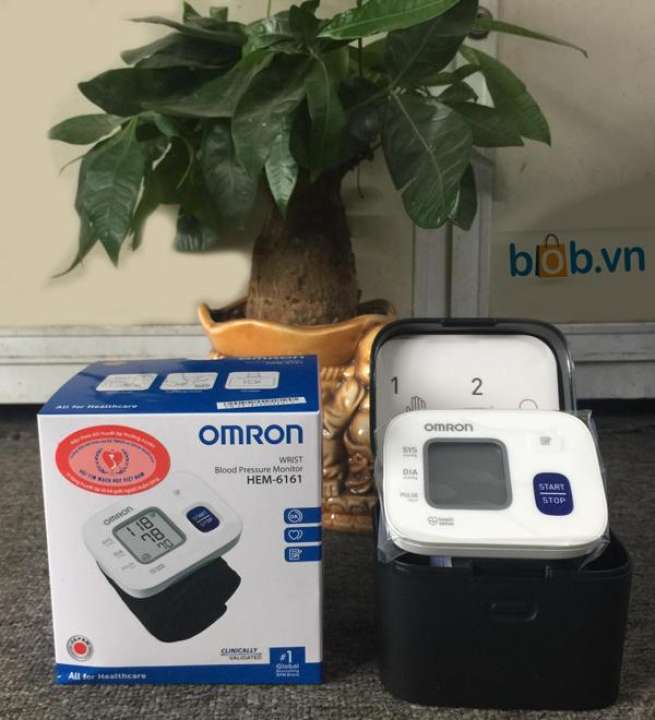 Máy đo huyết áp cổ tay OMRON HEM 6161 Mới