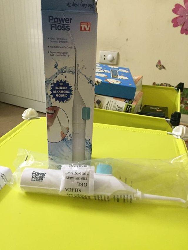 Máy Xịt Rửa Răng Miệng Power Floss