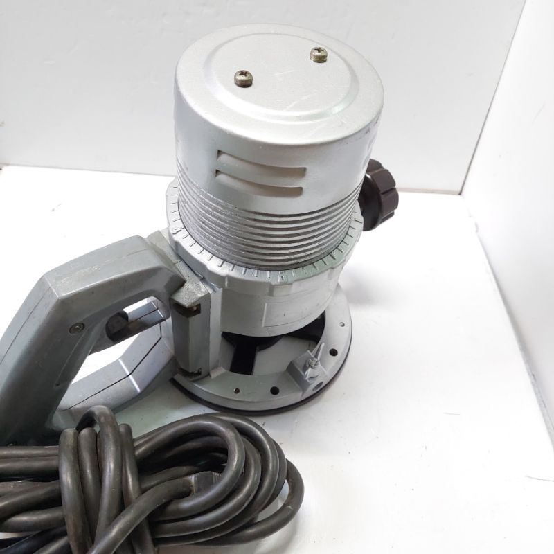 MÁY PHAY GỖ MAKITA NHẬT ĐIỆN 100V MŨI 12MM