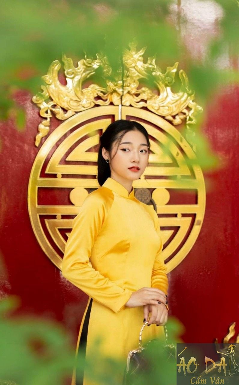 Áo dài lụa ngọc trai cao cấp nhà may Cẩm Vân