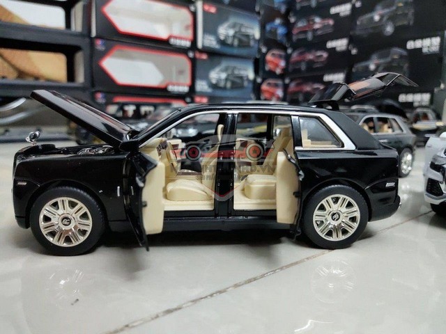 [HCM]Xe mô hình Rolls Royce Cullinan tỉ lệ 1:24 màu đen