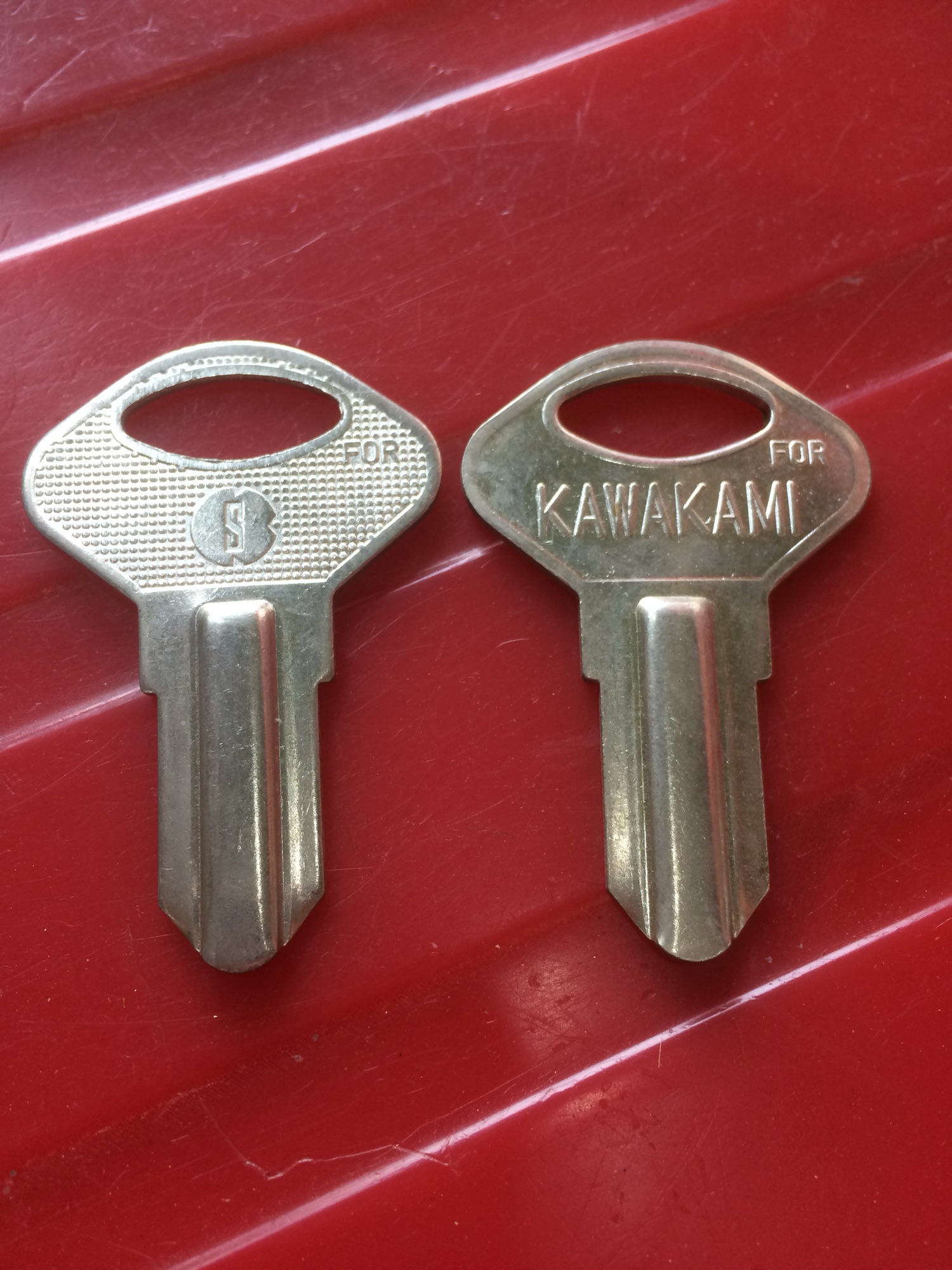 Cửa cuốn phôi chìa khoá ( COMBO 2 chìa )
