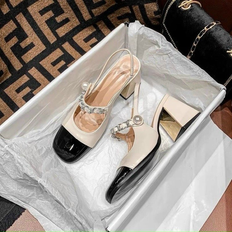 Sandal bít mũi vuông đen quai ngọc 7 phân hot