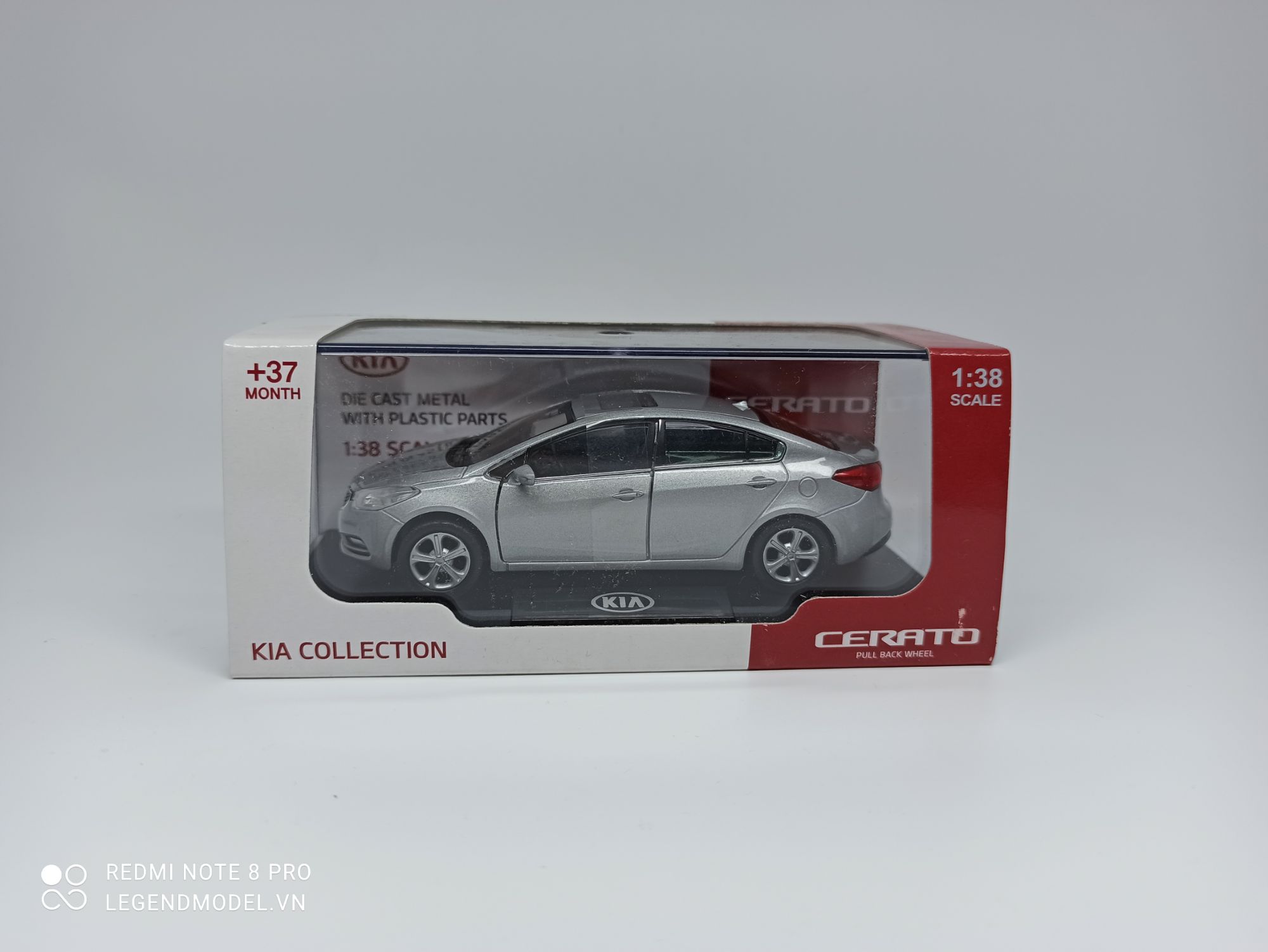 Mô hình Kia Cerato tỷ lệ 1/38