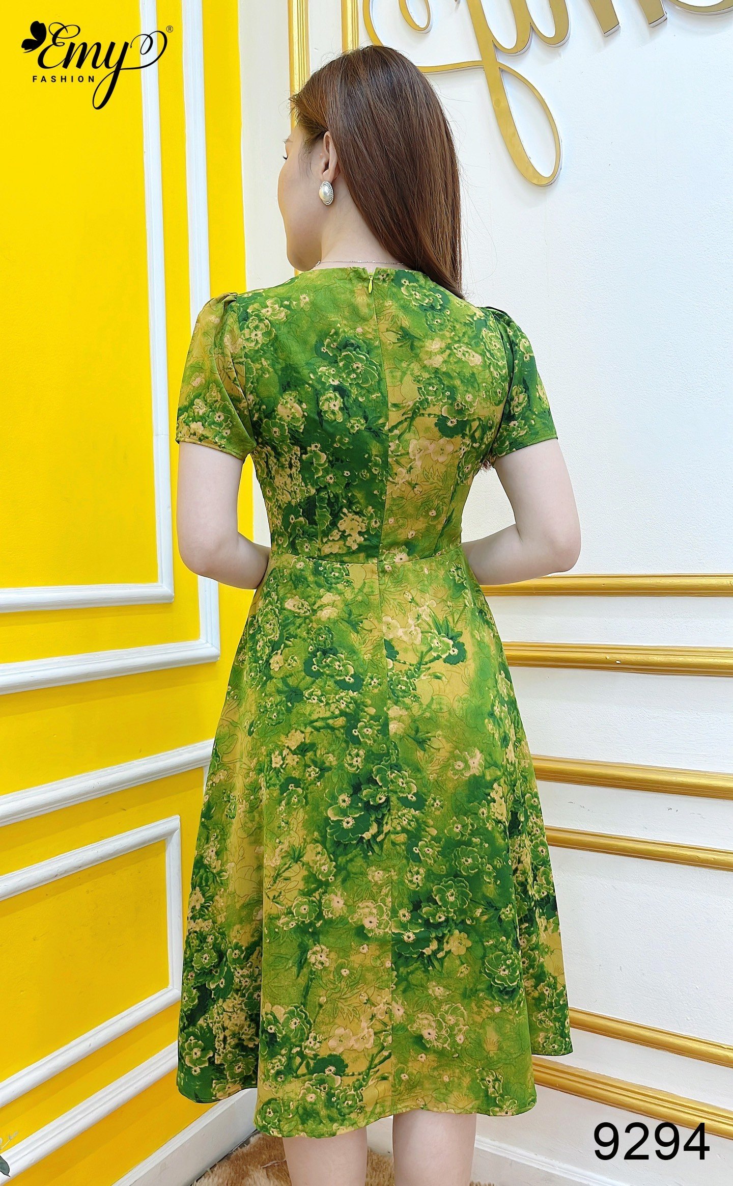 Đầm EMY EM9294 Xoè Hoa Xanh Loang