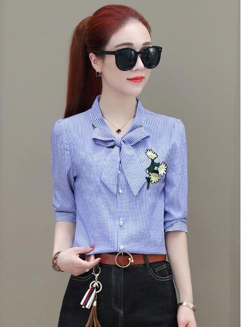 Áo sơ mi công sở nữ kẻ sọc đắp hoa cao cấp