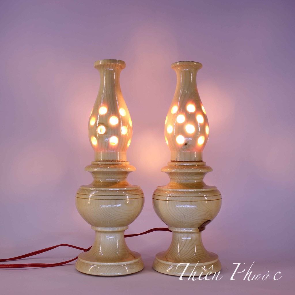 Đèn Gỗ - 2 Cây Đèn Bàn Thờ Gỗ Thấp 26cm