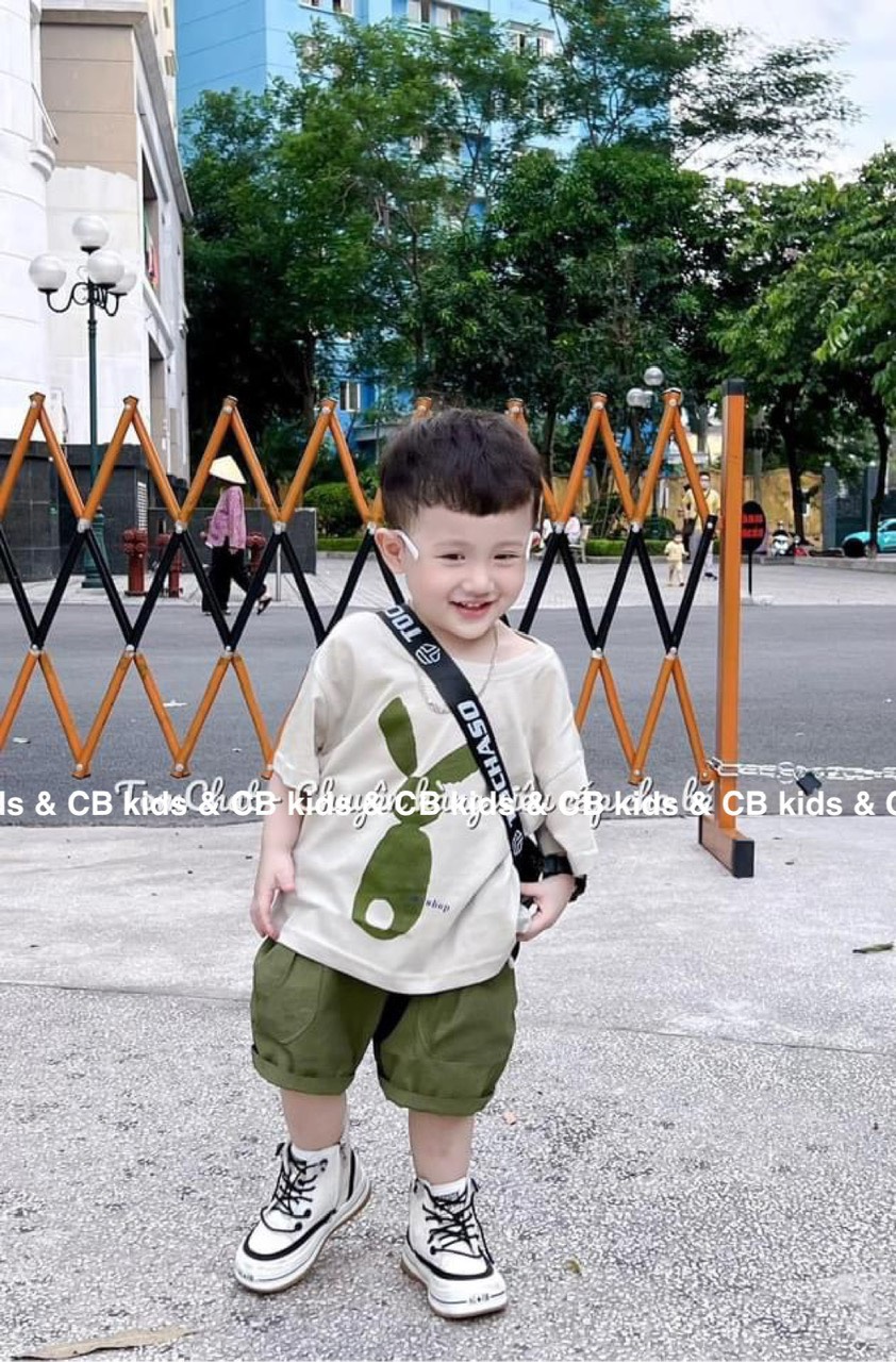 bộ quần áo cho bé trai