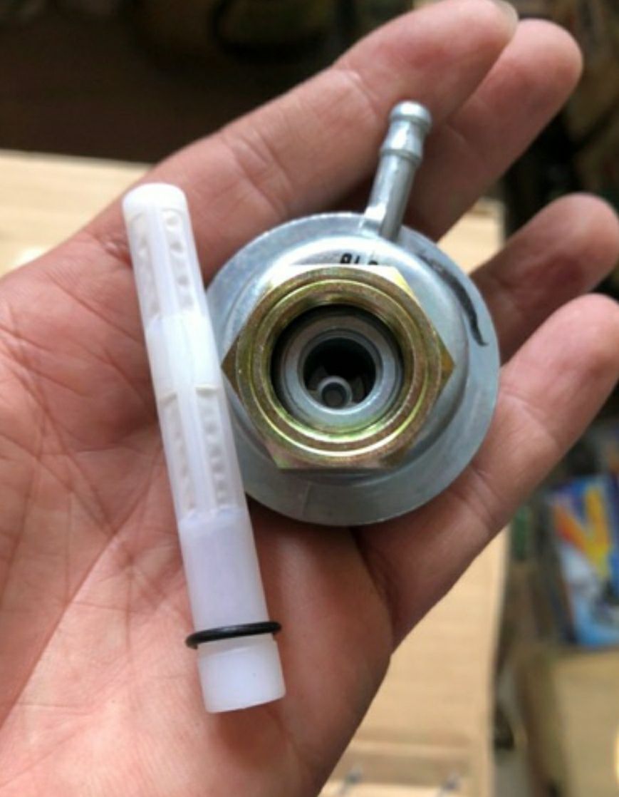 Bơm xăng (khóa xăng) xe Attila/ Spacy/Stream hãng