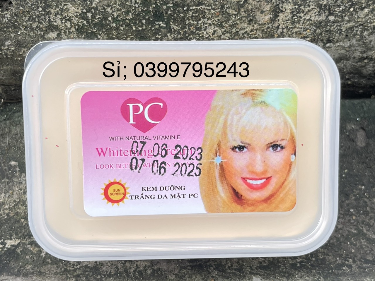 Kem body cốt thái hộp vuông 100g