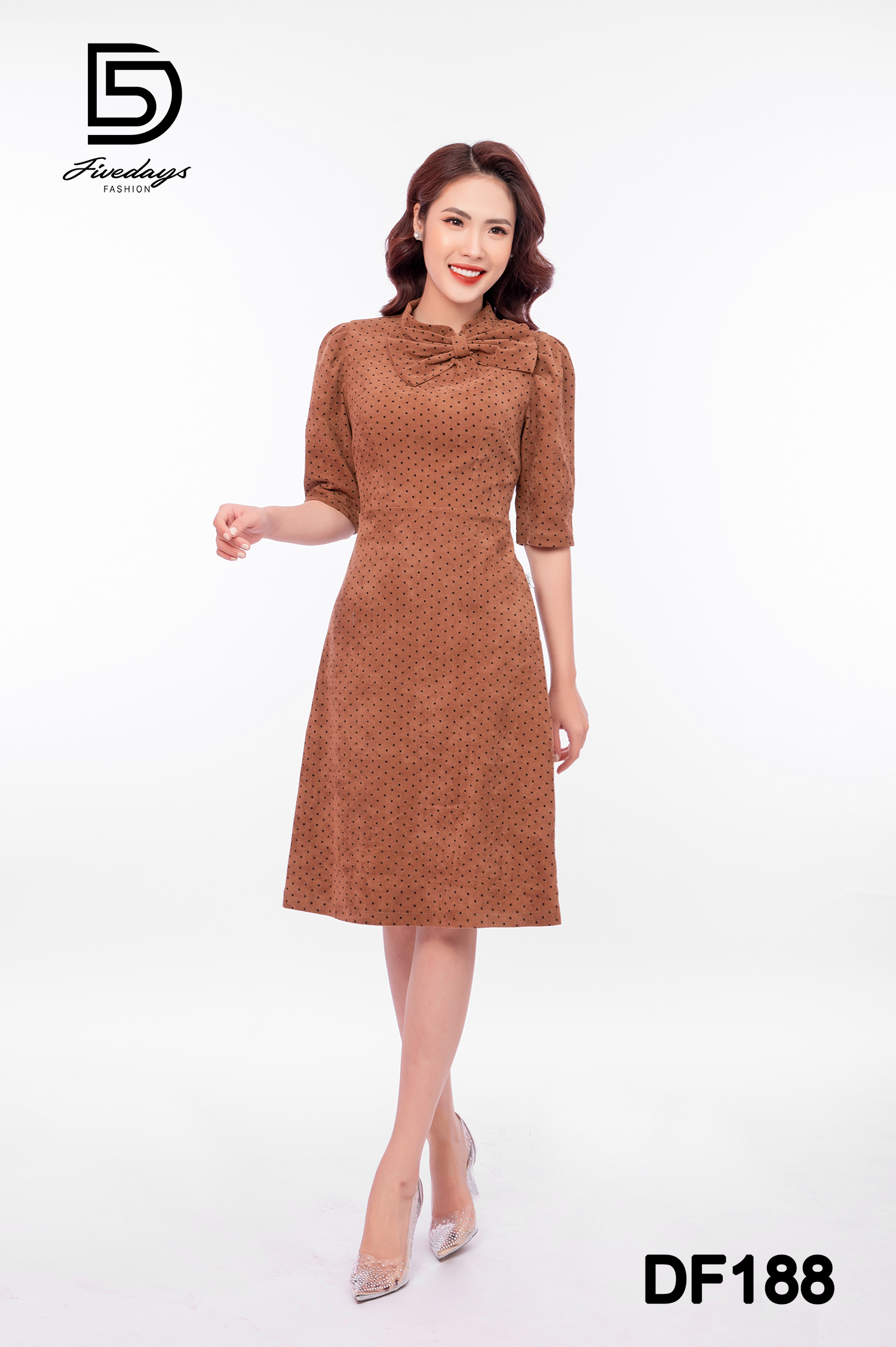 Đầm nhung cổ nơ chấm bi FIVEDAYS