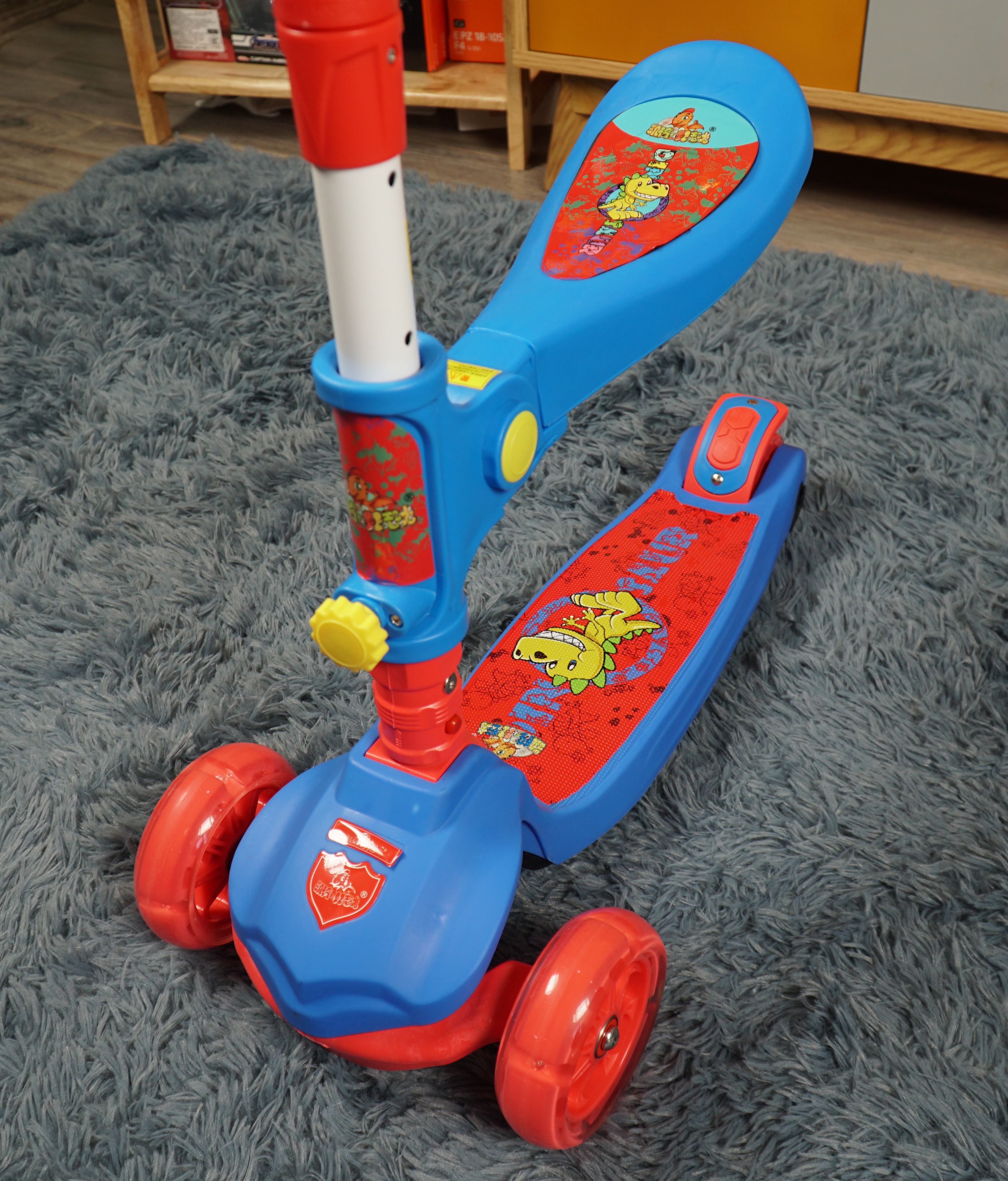 Xe Trượt Scooter Trẻ Em B19 với 2 Chế độ ( có thể dùn để ngồi đẩy hoặc trượt xe chòi chân)