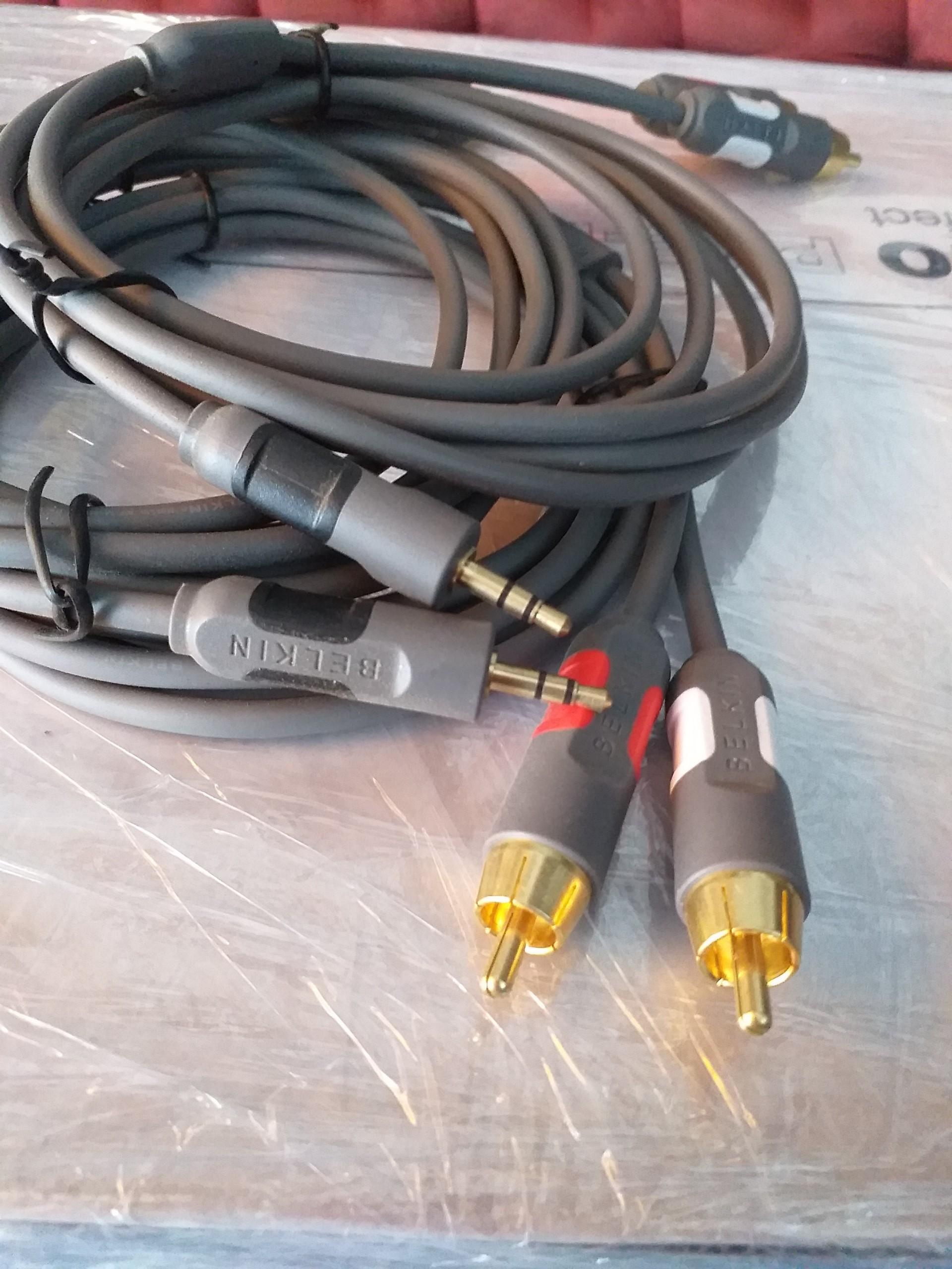 [HCM]Dây 3.5 Ra 2 AV Belkin Hàng Xịn