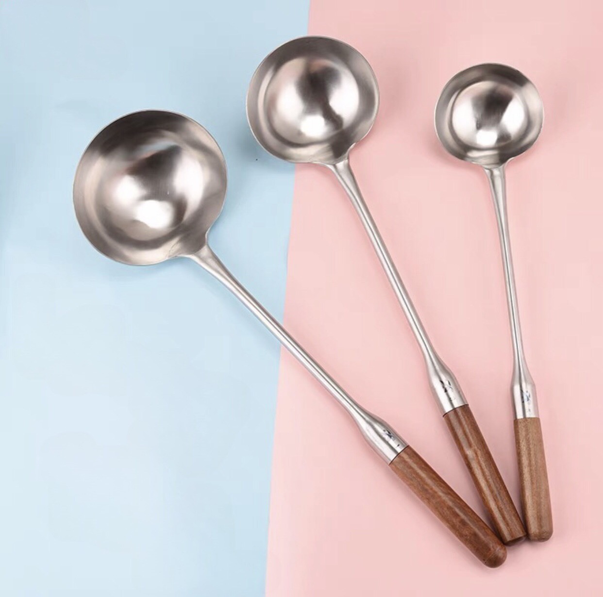 Vá xào inox kiểu đức cán gỗ cẩm lai