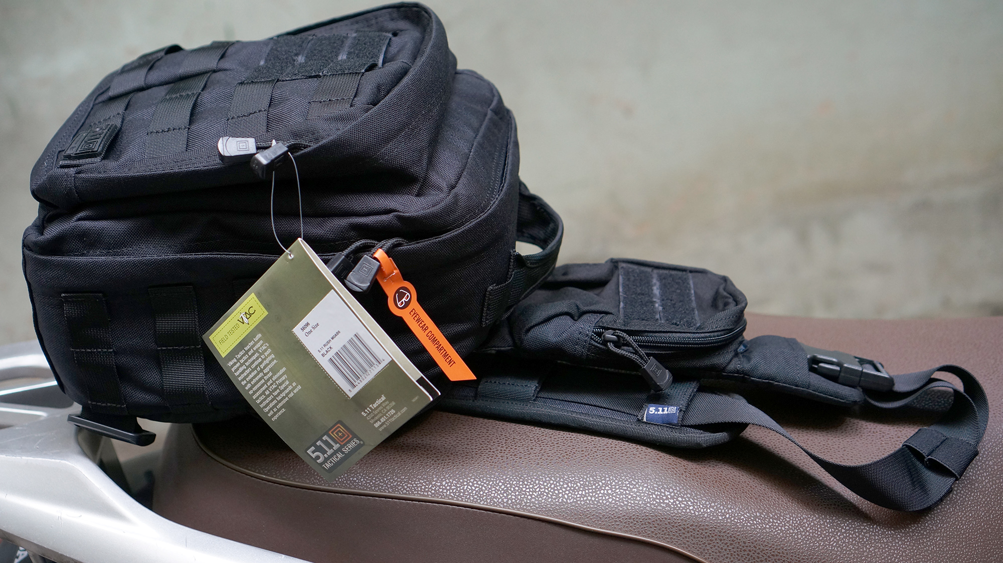 Balo đeo chéo 1 quai 5.11 Tactical Moab 6 màu đen