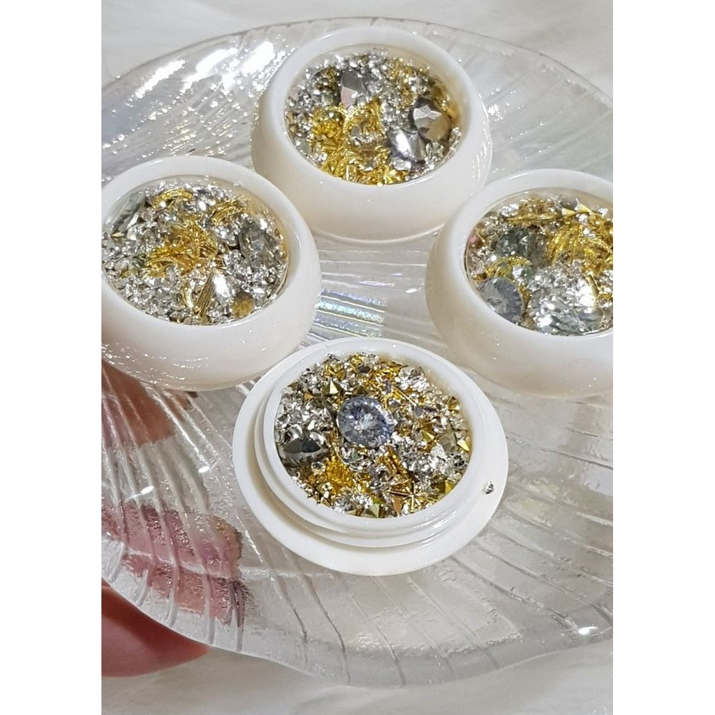 Nail hạt đá lấp lánh trang trí móng tay