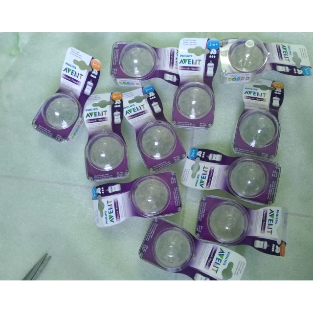 (Mẫu mới Vỉ 2 cái ) Núm Ty Avent 3M+ Natural dành Cho Bé 3-6 tháng