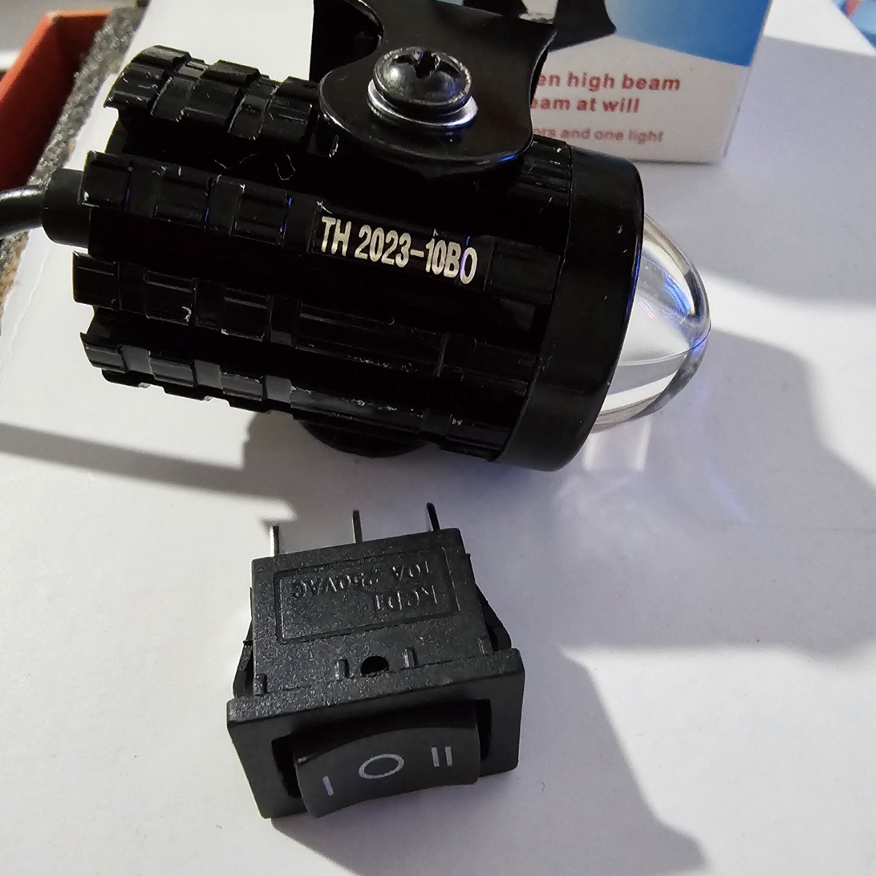 Đèn Trợ Sáng mini 2 màu - Tặng Công Tắc