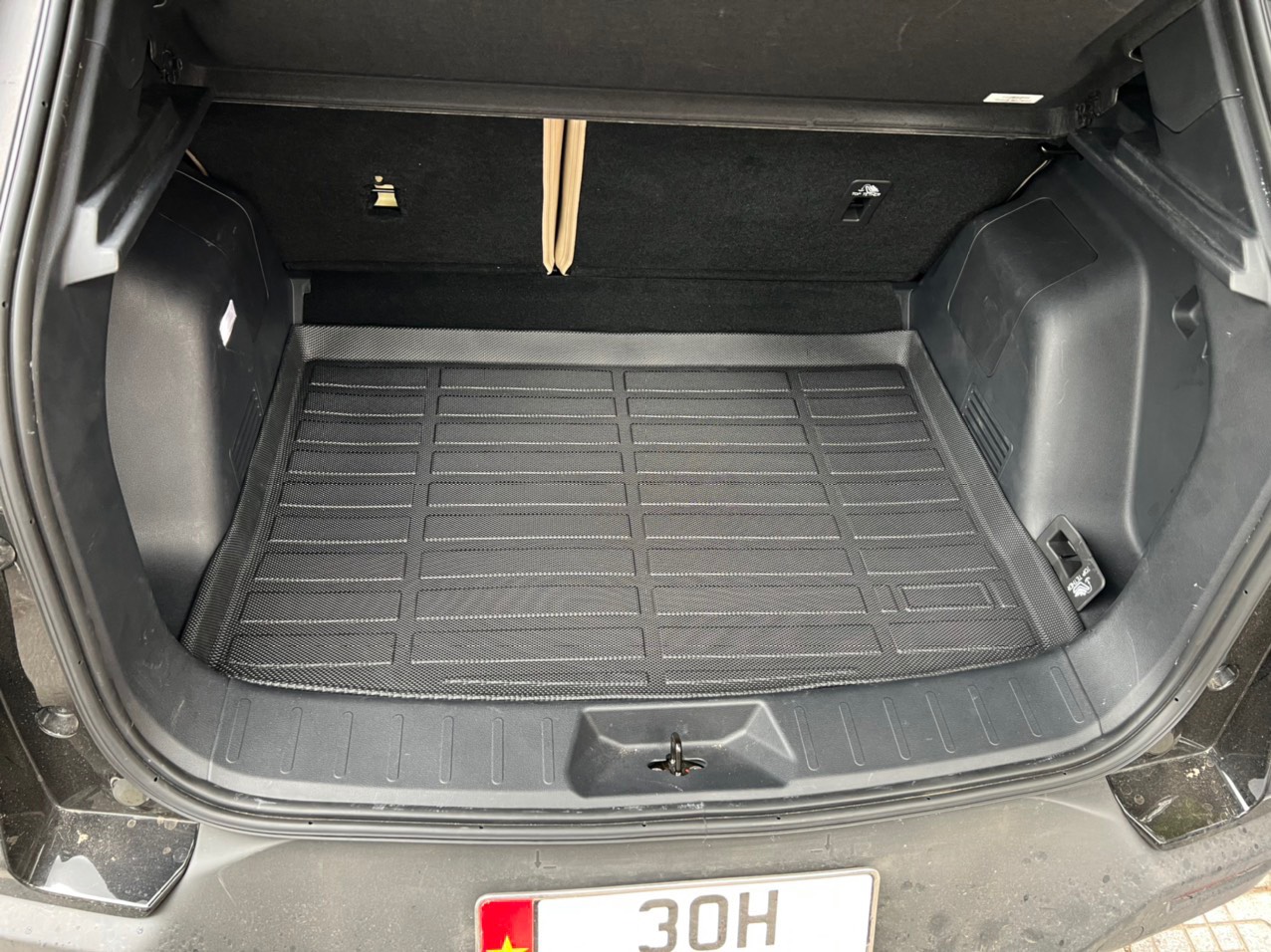 Lót cốp xe VF e34 - Thảm lót cốp xe Vinfast VF e34