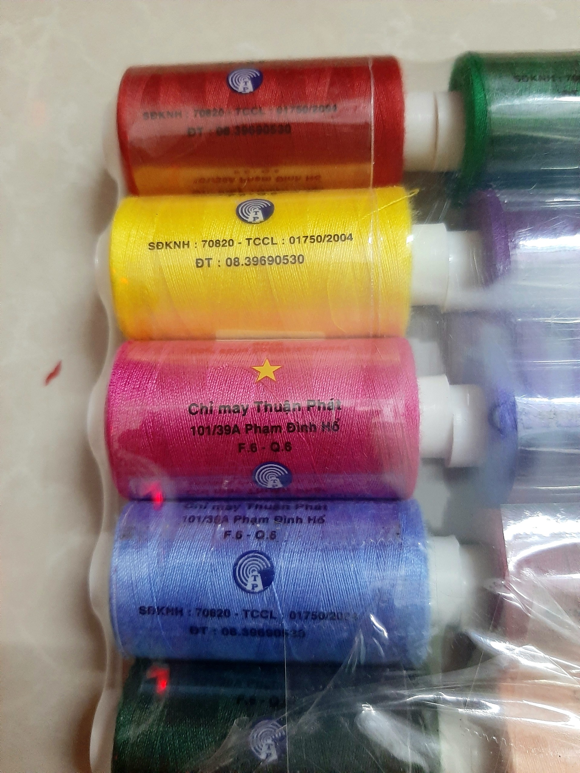 LỐC 10 CUỘN CHỈ MAY ĐỦ MÀU