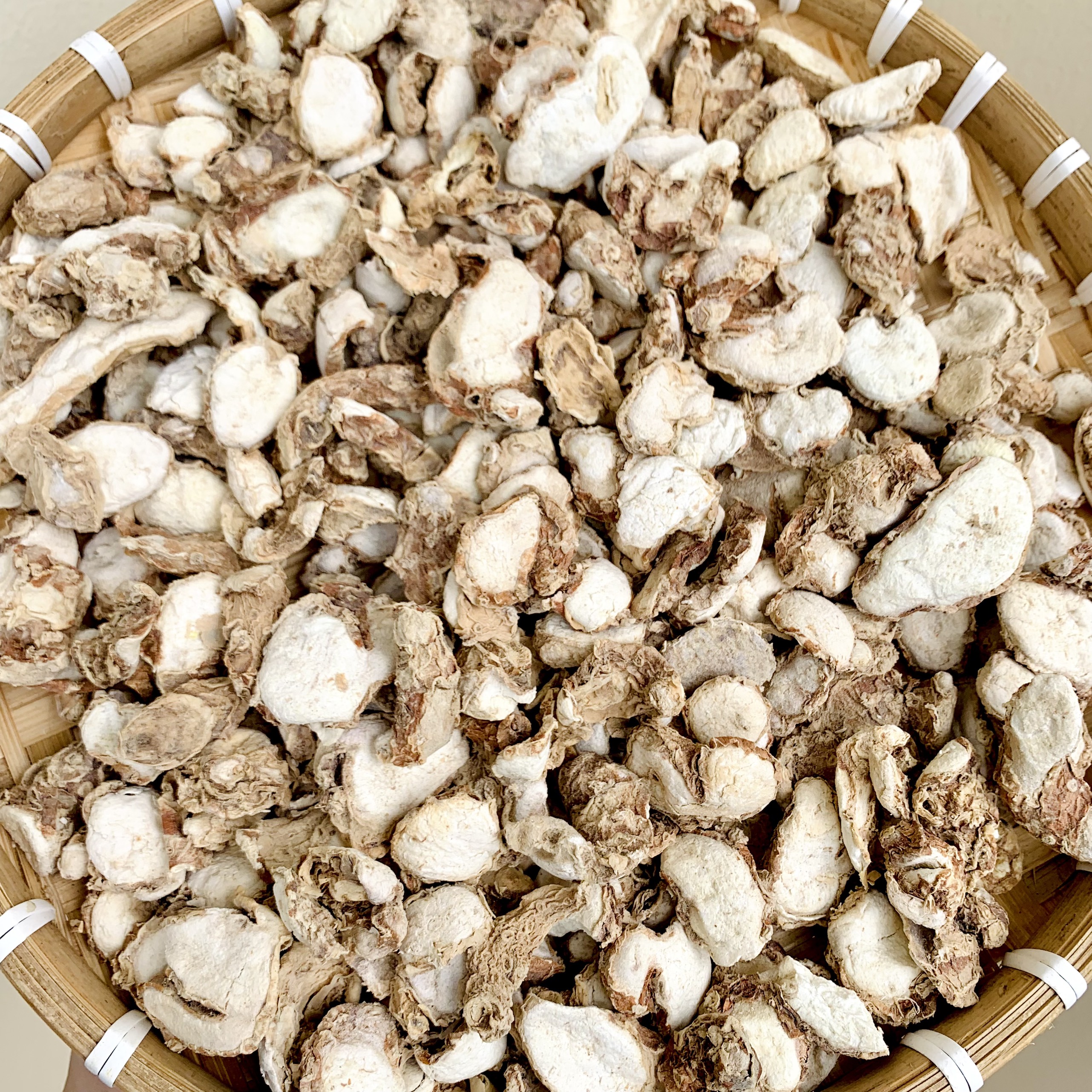 [100g-500g] Củ địa liền (sa cương, tam nại) khô thơm thái lát dùng ướp thịt nướng, vịt quay