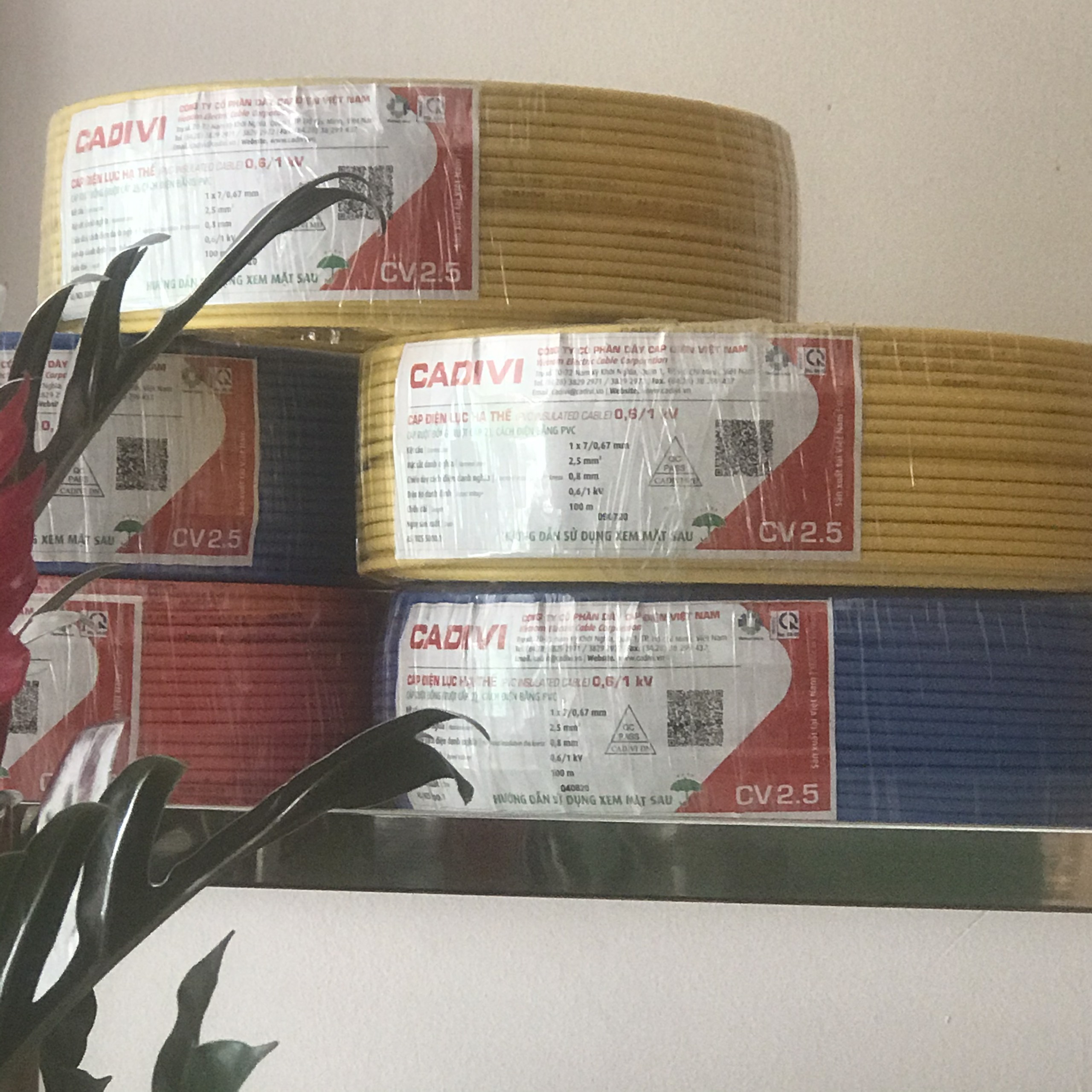 [HCM]Dây điện đơn Cadivi CV 2.5 (cuộn 100m)