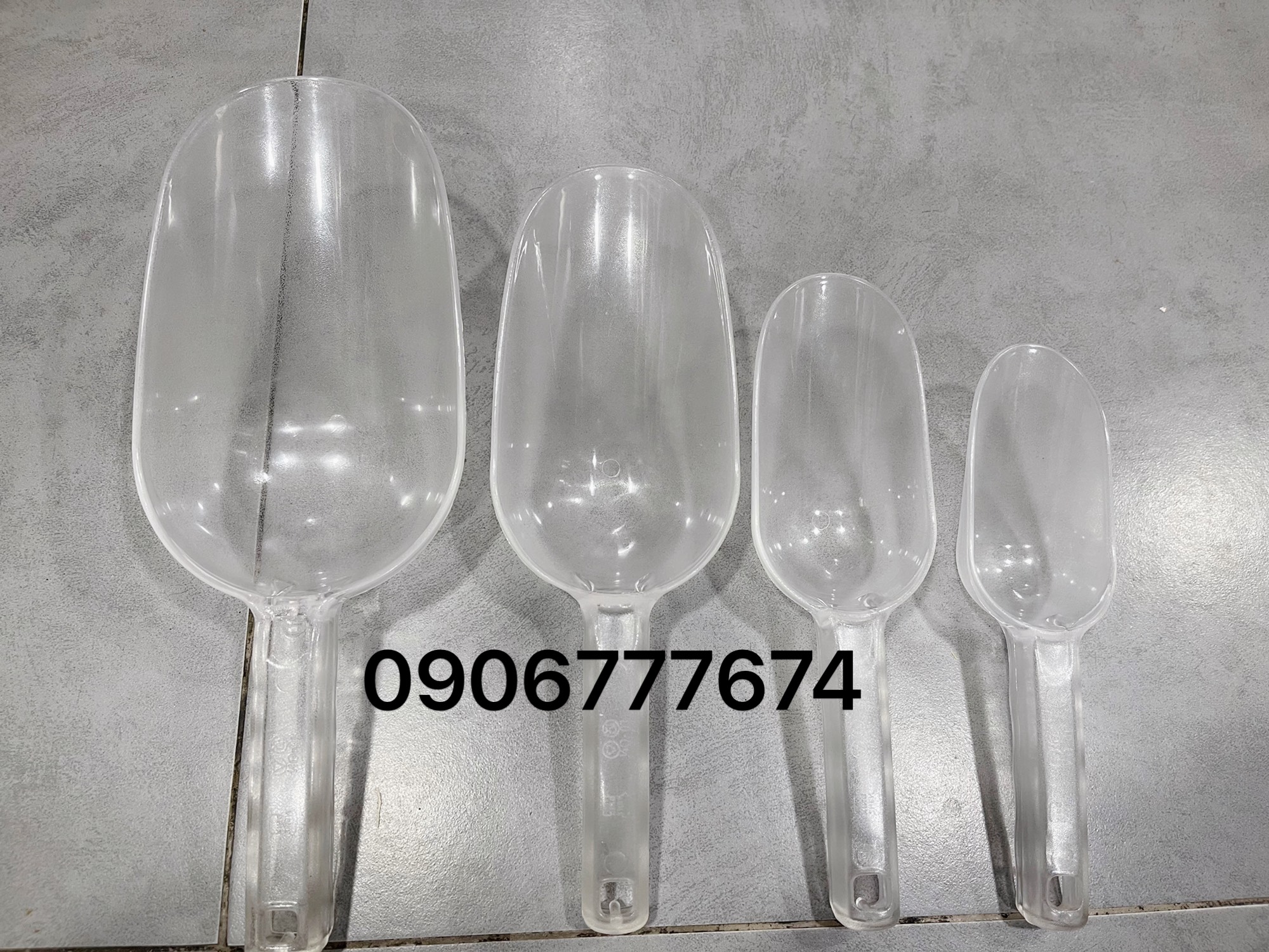 Xúc đá / Xúc Hạt Bằng Nhựa Mika Đủ Size
