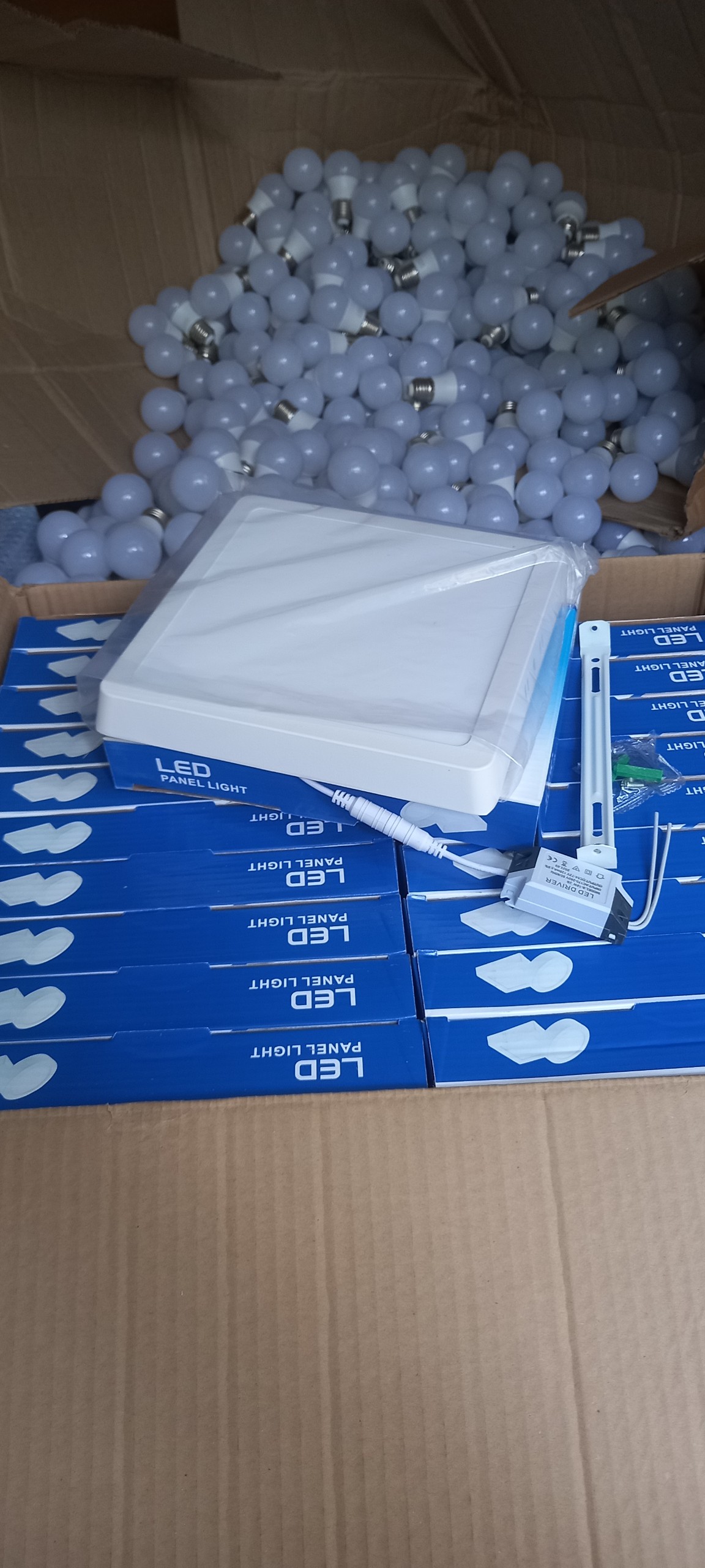 Bóng Led Búp Tròn Kín Nước Đuôi E27 3w Chống Nước