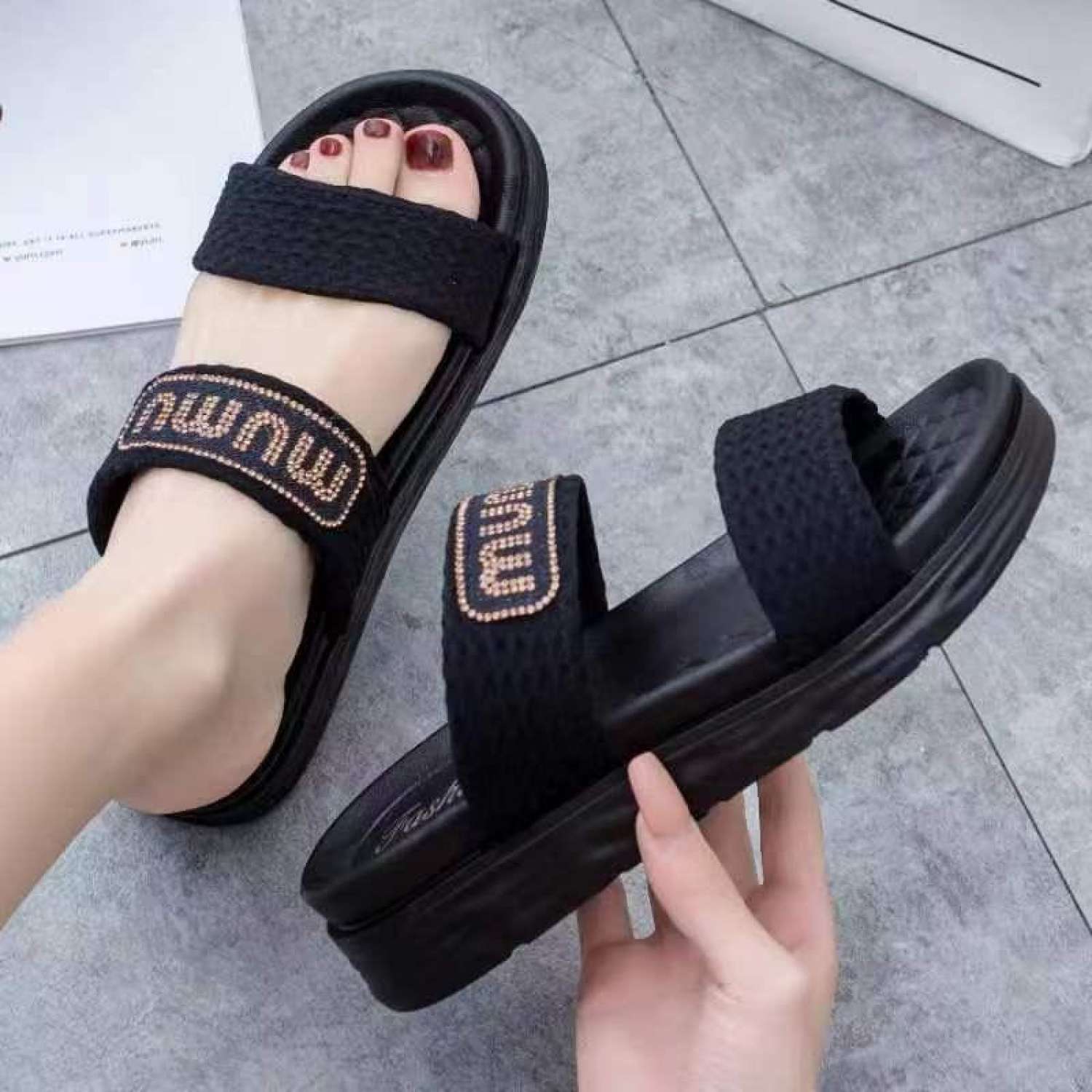 Dép Thời Trang Nữ MUMU 2 Quai Vải Đính Cườm Đế 4cm-Tăng 1 Size