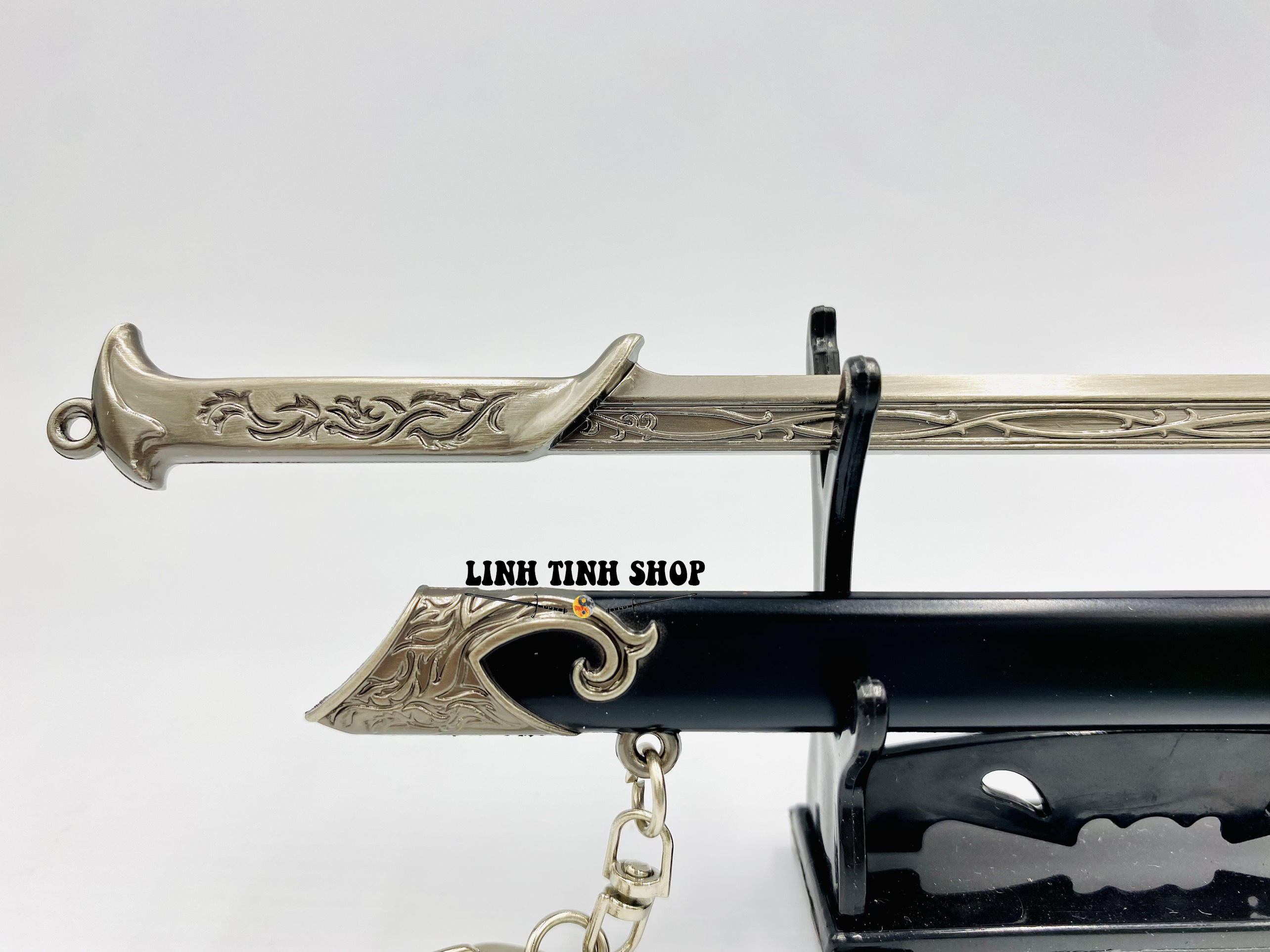 Mô hình trưng bày The Hobbit Elf King Thranduil