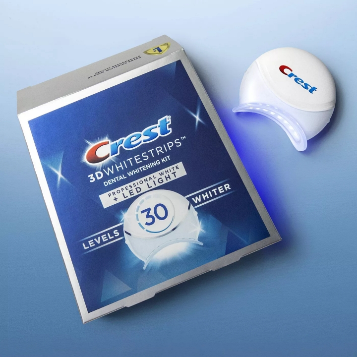 Dán răng Crest 3D Whitestrips Sensitive + Led Light [Hàng Mỹ]