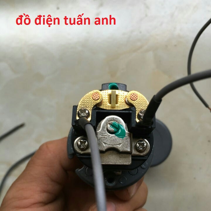 Rơ le máy bơm tăng áp ren 21mm
