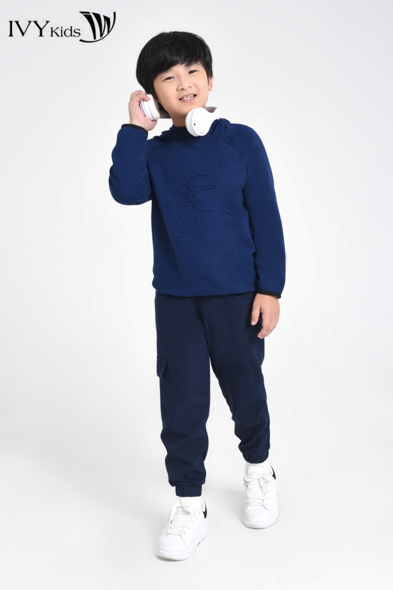 Quần khaki jogger bé trai IVY moda MS 22K1526