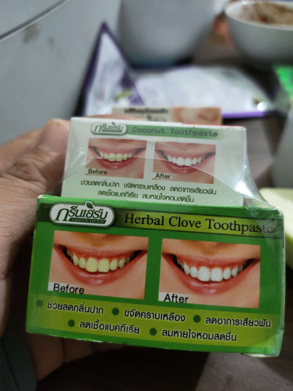KEM TẨY TRẮNG RĂNG THÁI LAN MUA