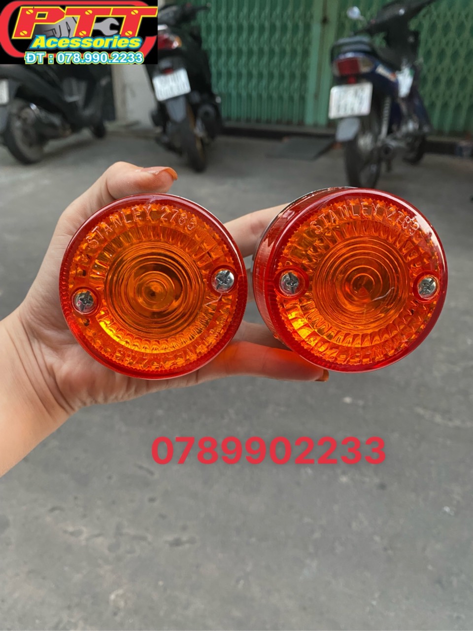 CẶP XI NHAN TRƯỚC XE CUB 86 ( HÀNG ĐẸP ) - ĐẾ NHỰA XI BÓNG
