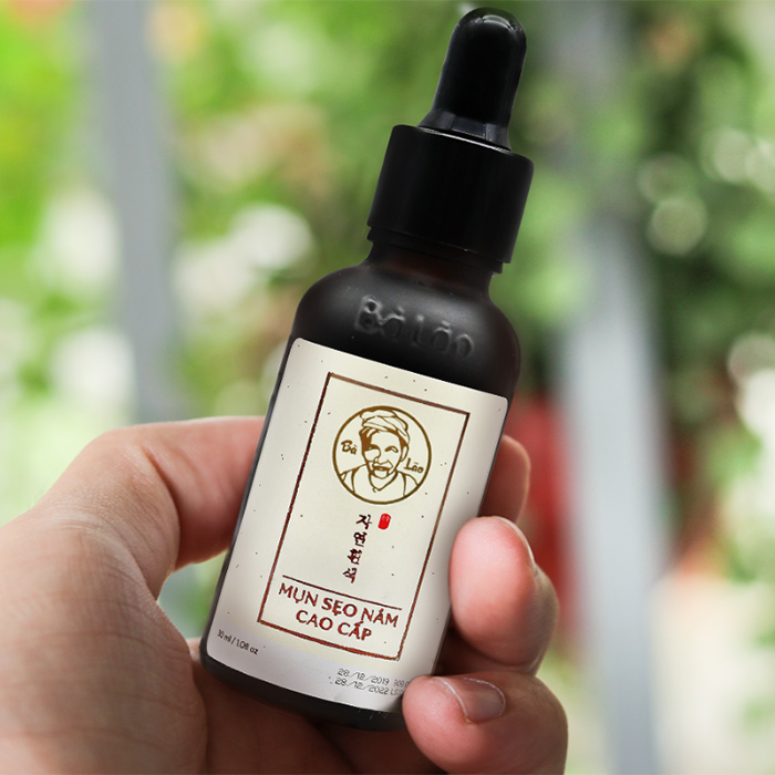 Serum tái tạo da cao cấp bà lão