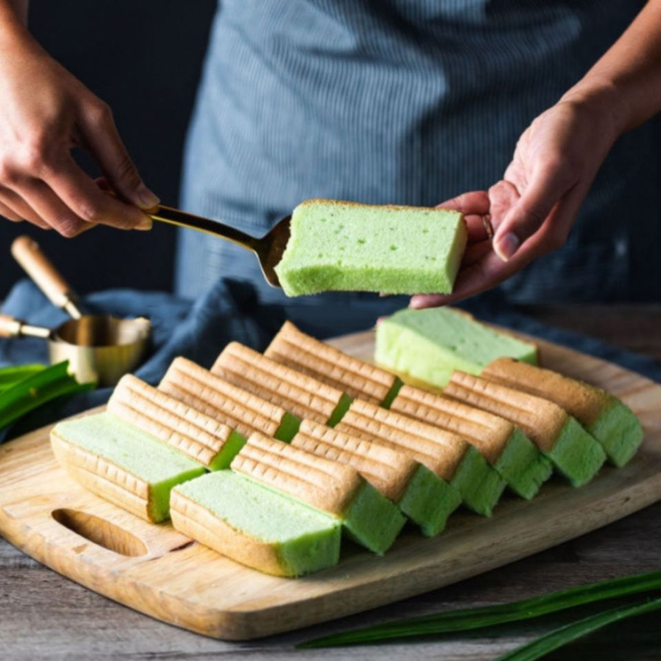 Bột lá dứa nguyên chất 100g - tấn phát - Chuyên dùng để tạo màu và tạo mùi cho các món ăn thơm ngon và bổ dưỡng