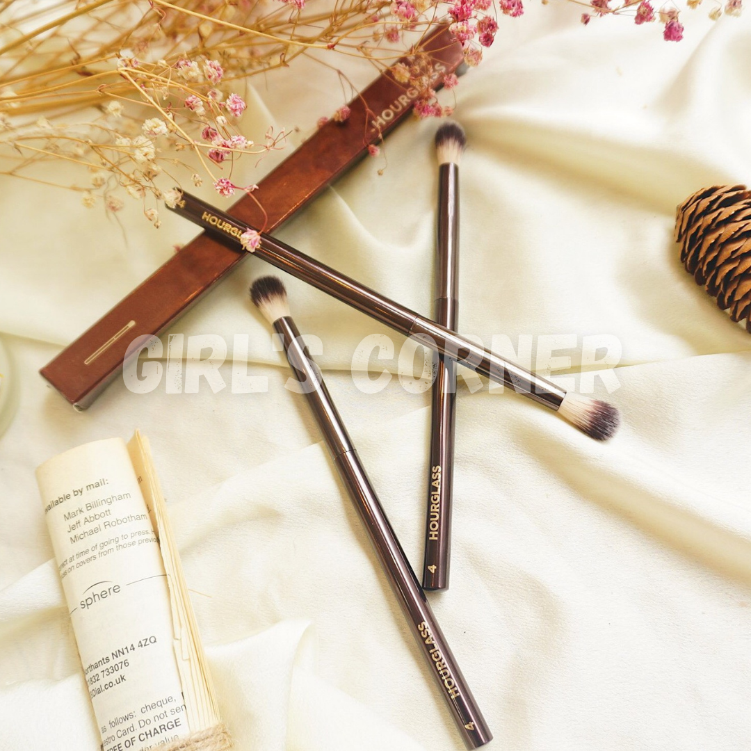 [HCM]Cọ blend mắt Hourglass N.4